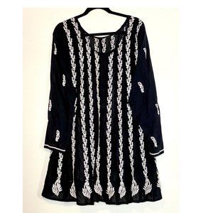 Soft Surroundings Black Tunic Embroidered white vines ~ 2x ~ Mumbai Nights